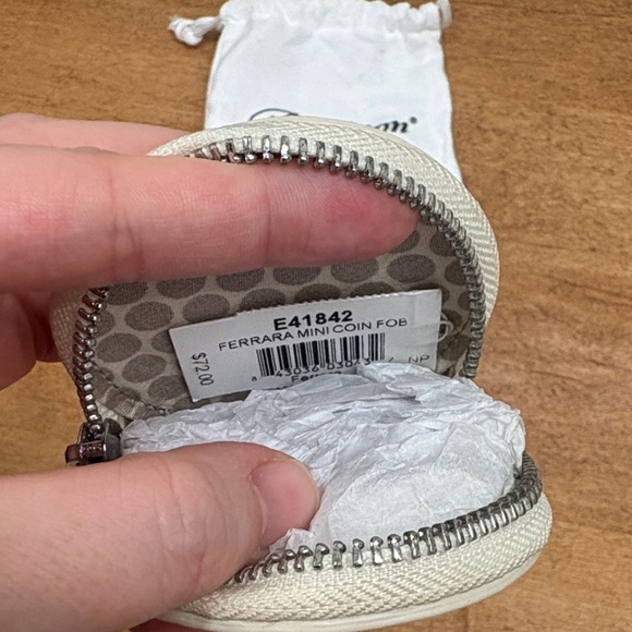 Brighton Ferrara Cream Leather Coin Fob Pouch - Picture 2 of 2